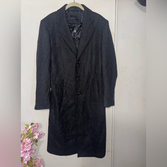 Three botton knee length coat - Picture 8 of 12